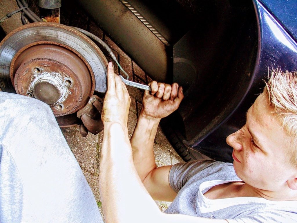 Is It Safe To Drive With a Bad Wheel Bearing