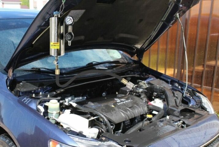 hang the cleaning tool on the hood