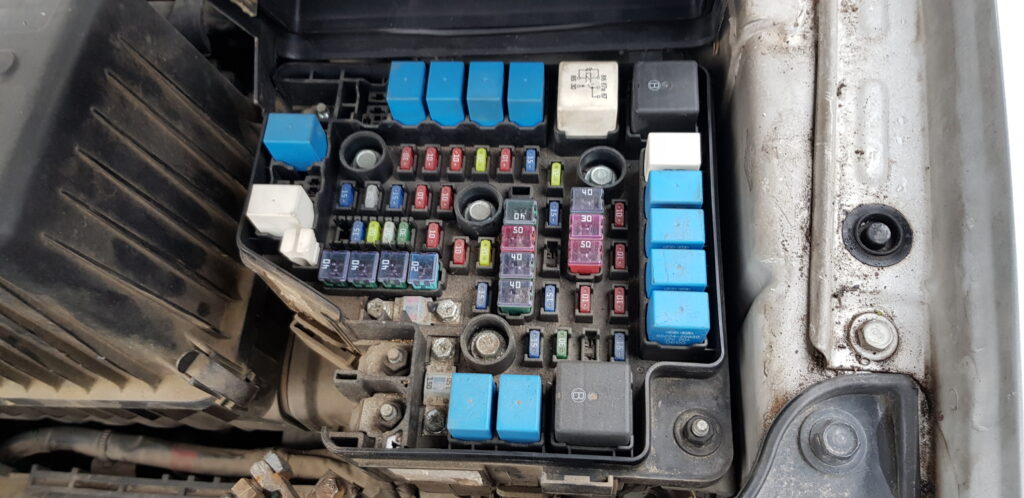 How Do You Reset The AC On a Chevy Avalanche