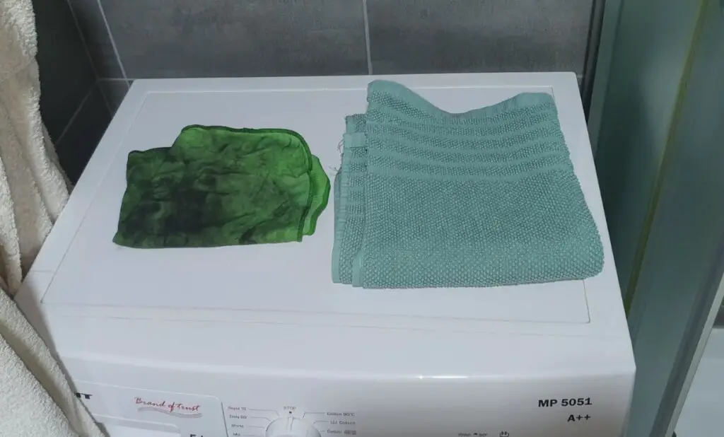 How To Wash Microfiber Towels Properly