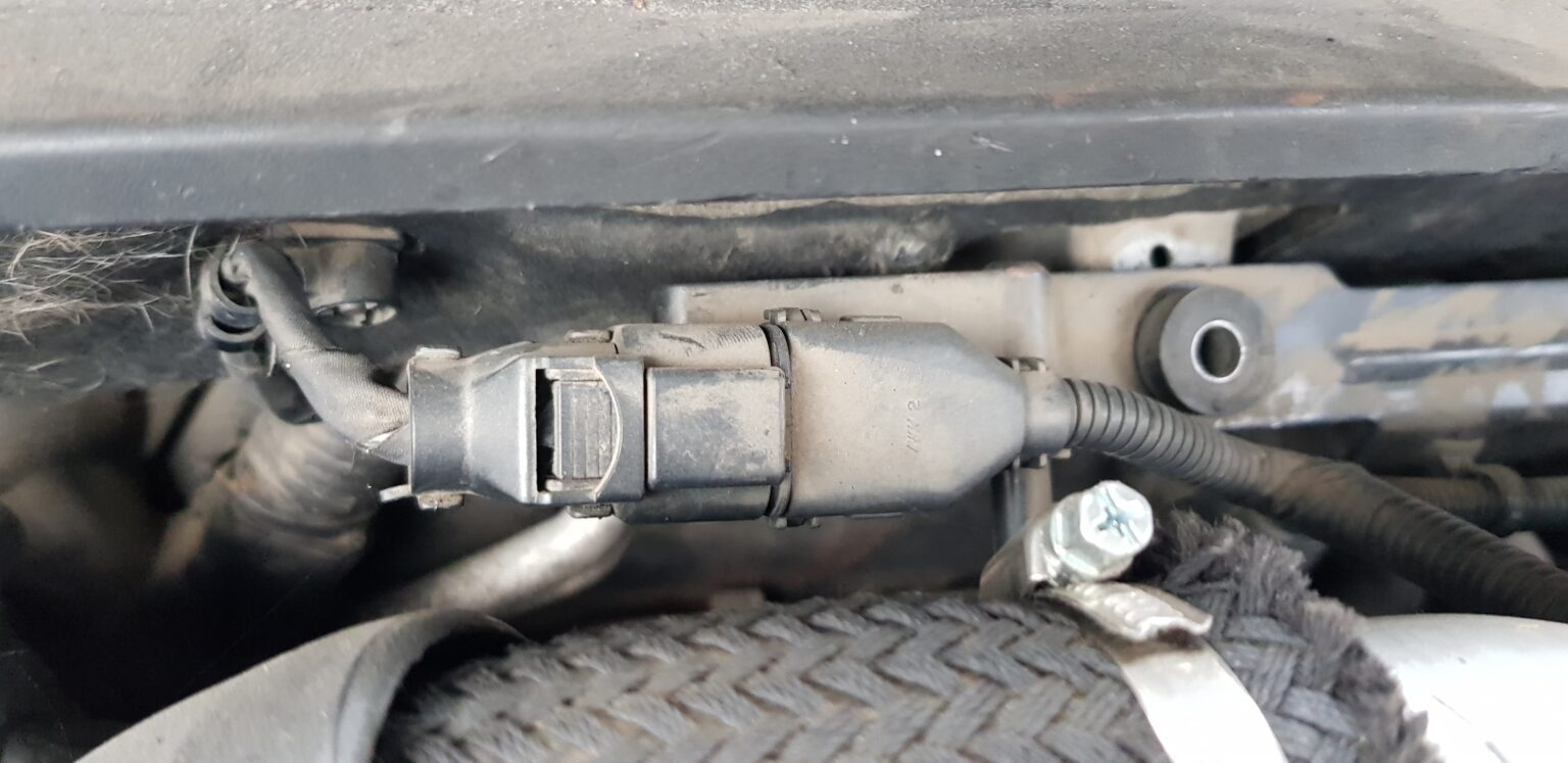 10 Symptoms of a Bad Camshaft Position Sensor