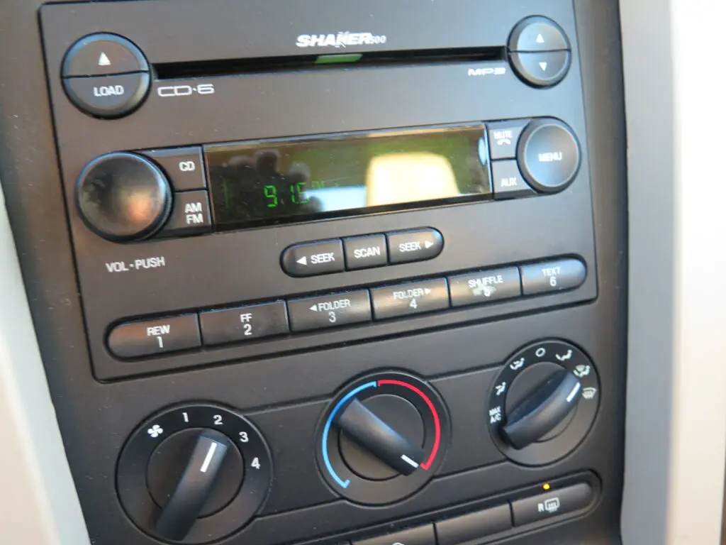 5 Common Electrical Problems Caused By Aftermarket Radio