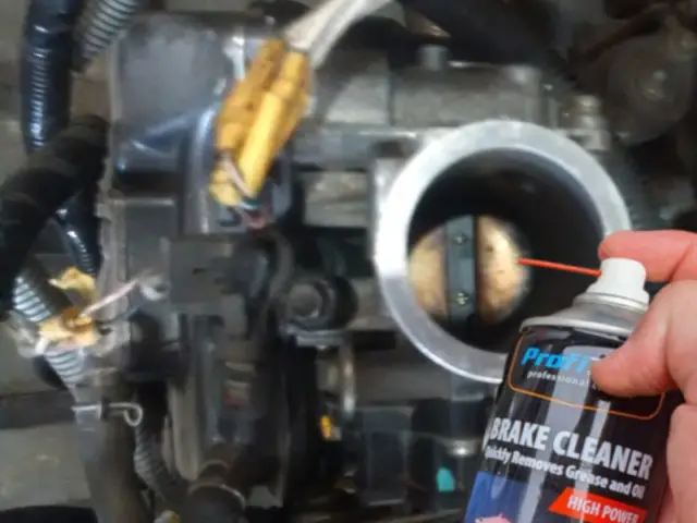 Can You Use Brake Cleaner As Starting Fluid (Answered!)
