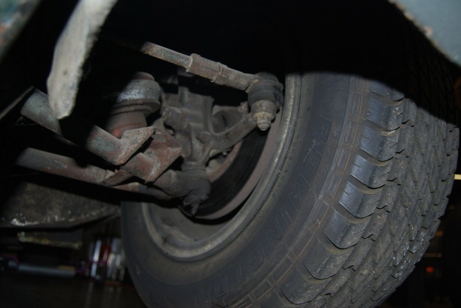 car-making-creaking-noise-when-going-over-bumps