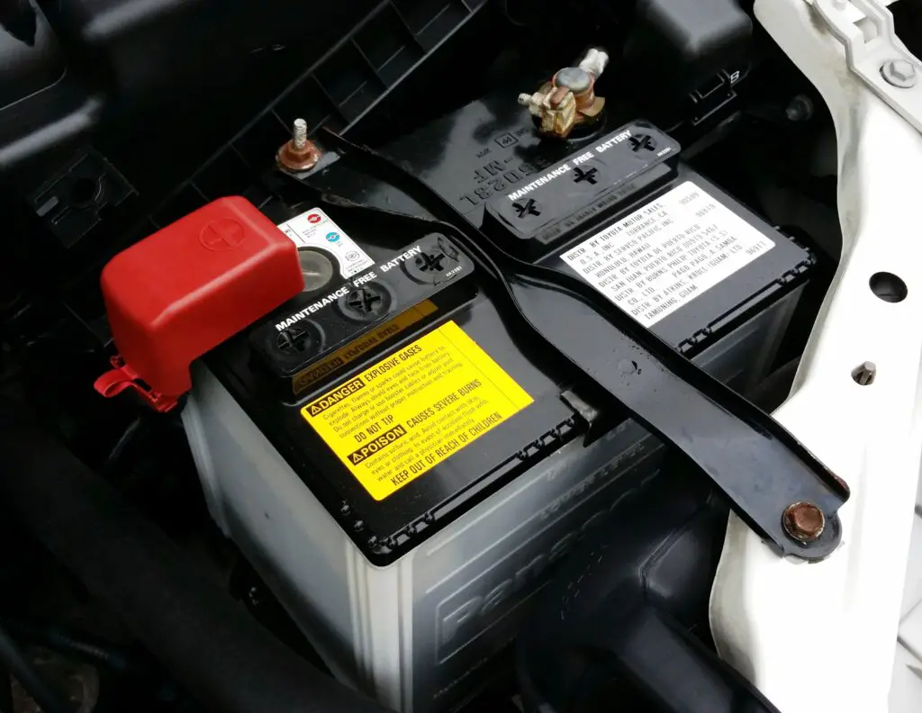 Can a Car Battery Die From Heat (Explained!)