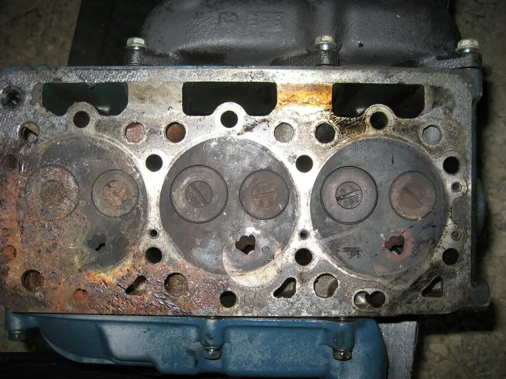 5 Leaking Exhaust Valve Symptoms - Here Is How To Spot a Leaking Exhaust Valve