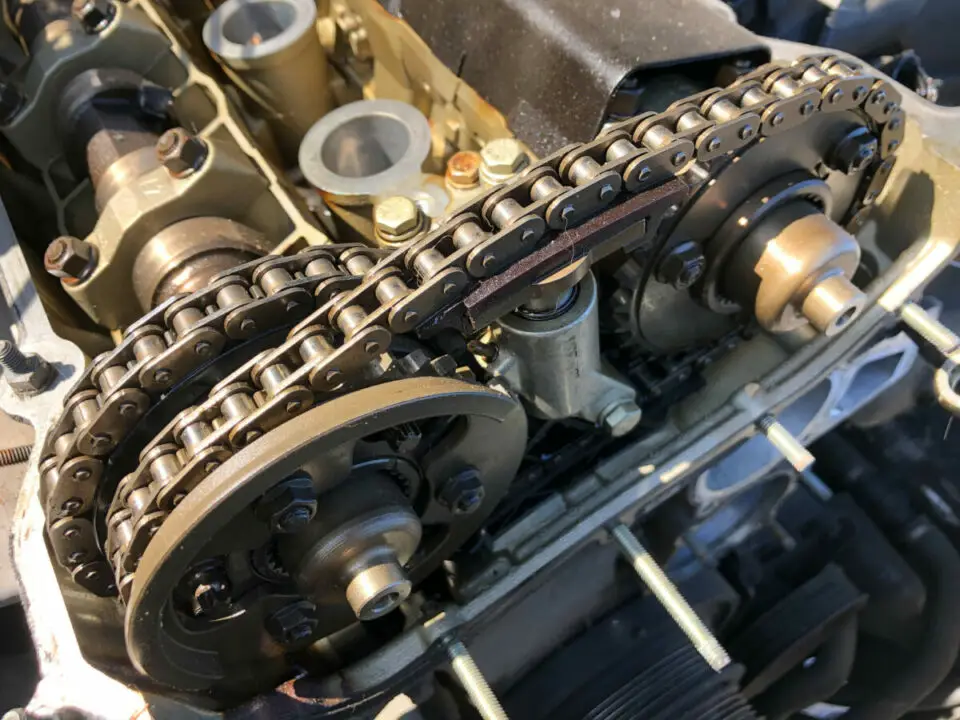Timing Chain Tensioner – Symptoms, Causes, and Fixes